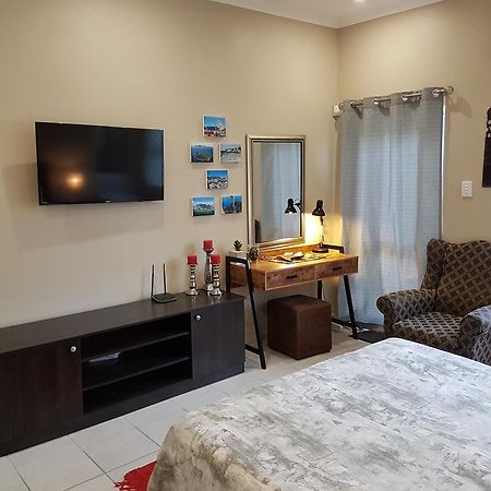 Studio On Bourdeaux Пероу Екстер'єр фото